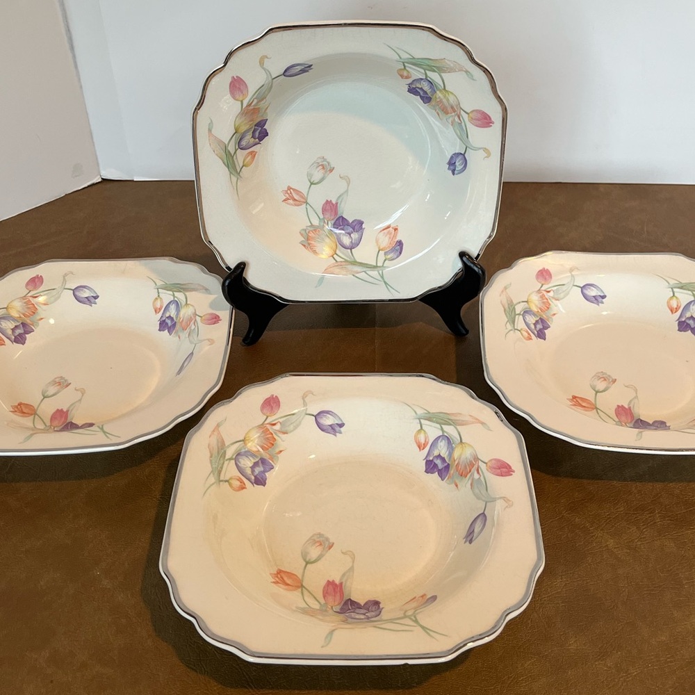 Set of 4 Vintage Pottery Pastel Tulip Square Bowls - Picture 2 of 15